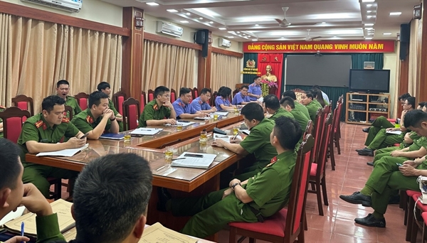 Viện KSND huyện Đông Anh tiến hành trực tiếp kiểm sát việc tiếp nhận, giải quyết nguồn tin về tội phạm tại cơ quan cảnh sát điều tra công an huyện Đông Anh